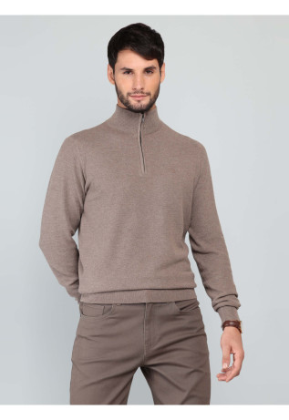 Sweater Cuello Alto Regular...